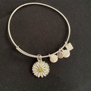 ALEX AND ANI
Charity By Design Daisy Bangle